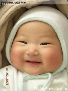 gambar bayi orang cina yang lagi tertawa dan lucu tentunya